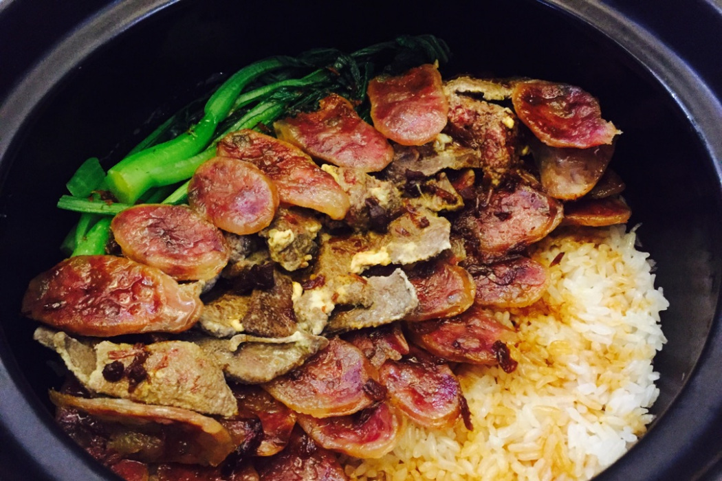 燜香腸飯 燜香腸飯