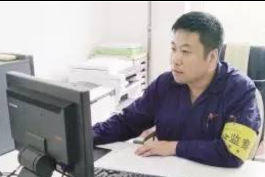 羅偉(鞍鋼股份公司大型總廠連軋生產線黨支部書記) 羅偉(鞍鋼股份公司大型總廠連軋生產線黨支部書記)