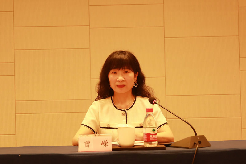 曾嶸(中國人民政治協商會議重慶市第六屆委員會委員,台盟重慶市委會常委) 曾嶸(中國人民政治協商會議重慶市第六屆委員會委員,台盟重慶市委會常委)