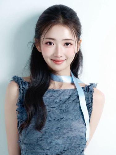 何子雯 何子雯