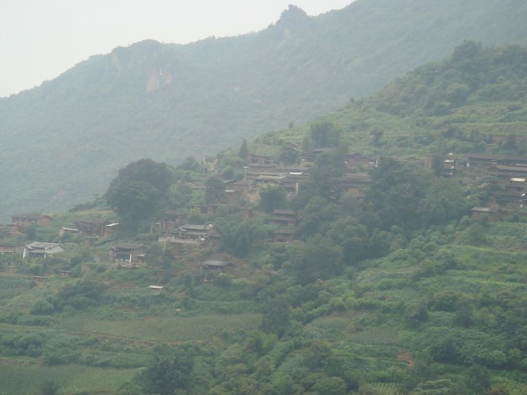 依沙鮓村 依沙鮓村