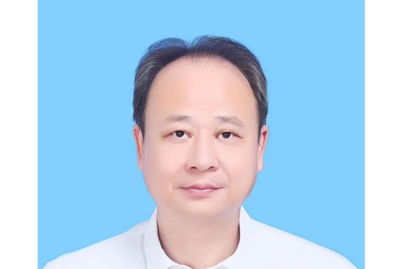 李豪(廣東省潮商文化專委會主任,廣東隴西文化研究專業委員會主任會長,廣東海陸惠李氏理事總會會長) 李豪(廣東省潮商文化專委會主任,廣東隴西文化研究專業委員會主任會長,廣東海陸惠李氏理事總會會長)