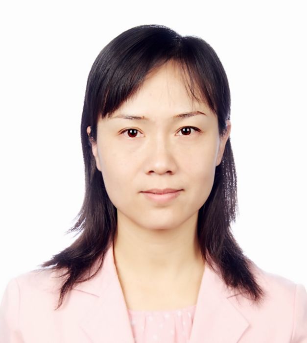何嚴萍 何嚴萍