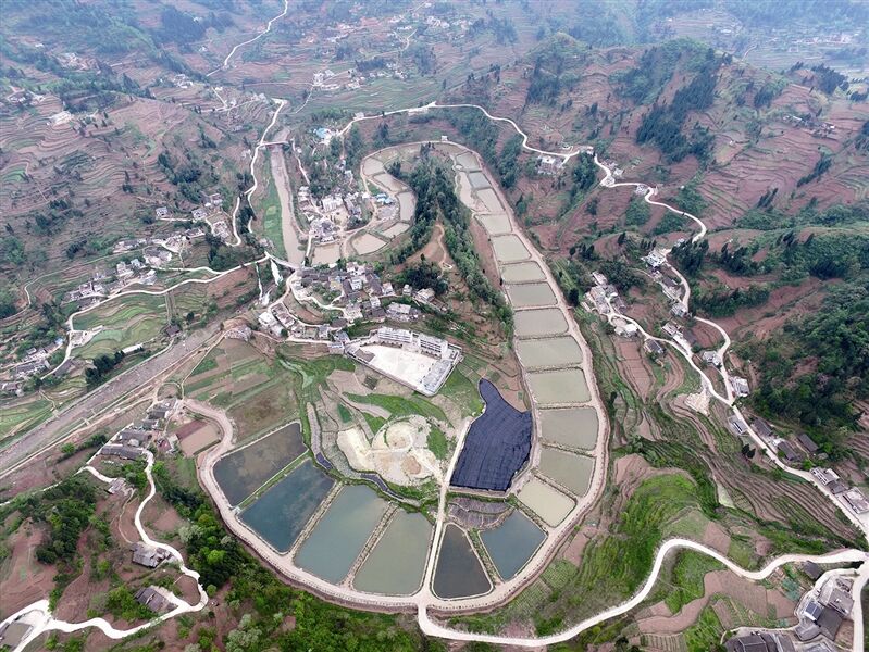 太極村(貴州省畢節市七星關區亮岩鎮轄村)