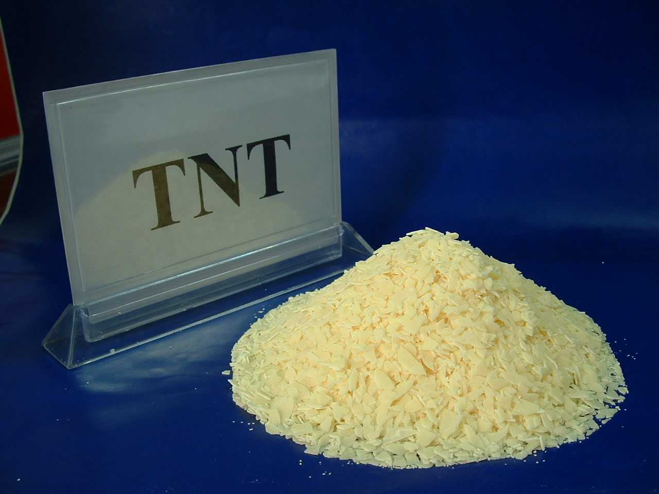 TNT(炸藥，三硝基甲苯，C4)