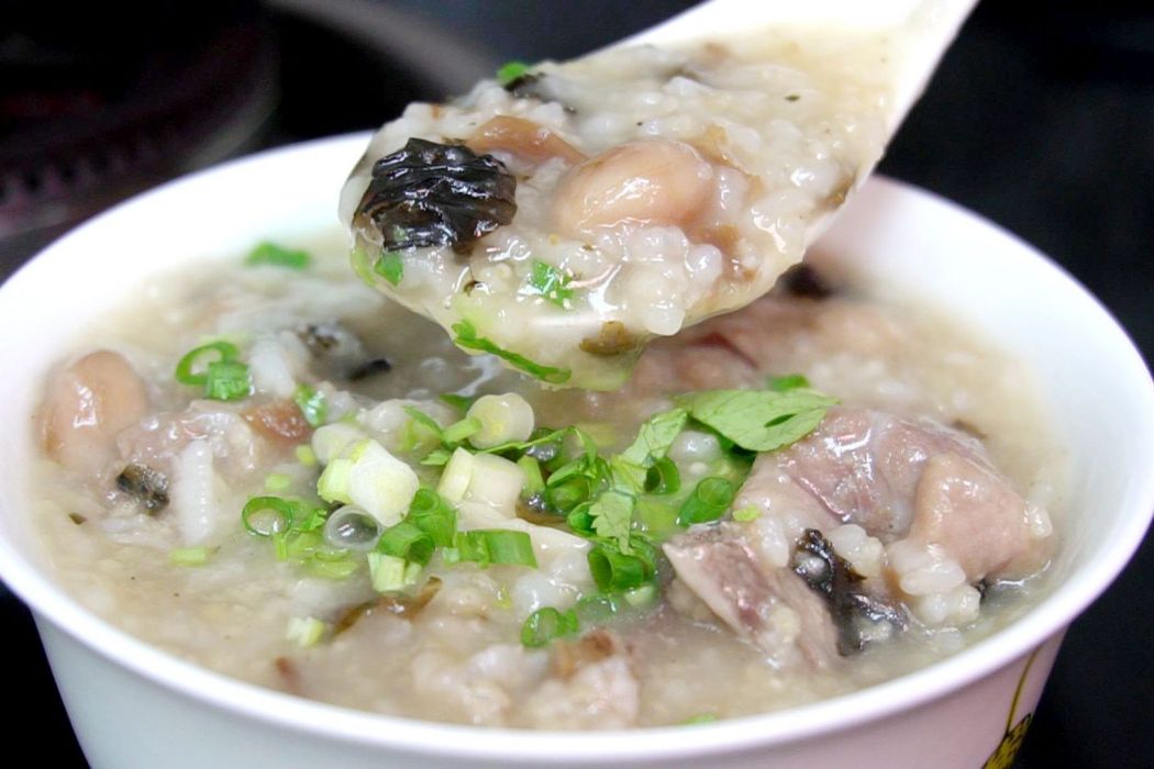 大骨鹹粥 大骨鹹粥