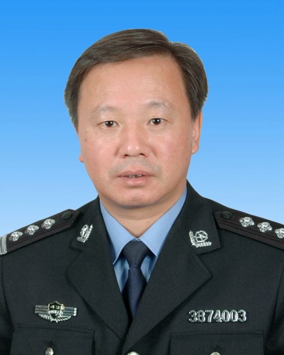 鄭華峰(浙江省寧波市望春監獄副監獄長、黨委副書記) 鄭華峰(浙江省寧波市望春監獄副監獄長、黨委副書記)
