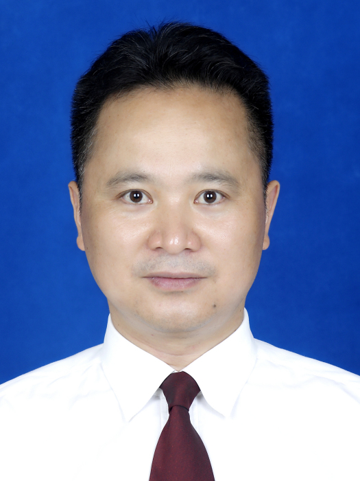 楊光華(貴州省黔東南苗族侗族自治州施秉縣市場監督管理局黨組成員、食品安全總監) 楊光華(貴州省黔東南苗族侗族自治州施秉縣市場監督管理局黨組成員、食品安全總監)