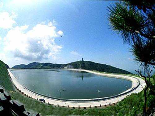 天池水庫(雲南省的景區) 天池水庫(雲南省的景區)