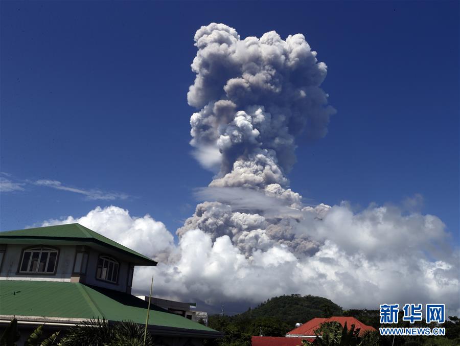 馬榮火山劇烈爆發