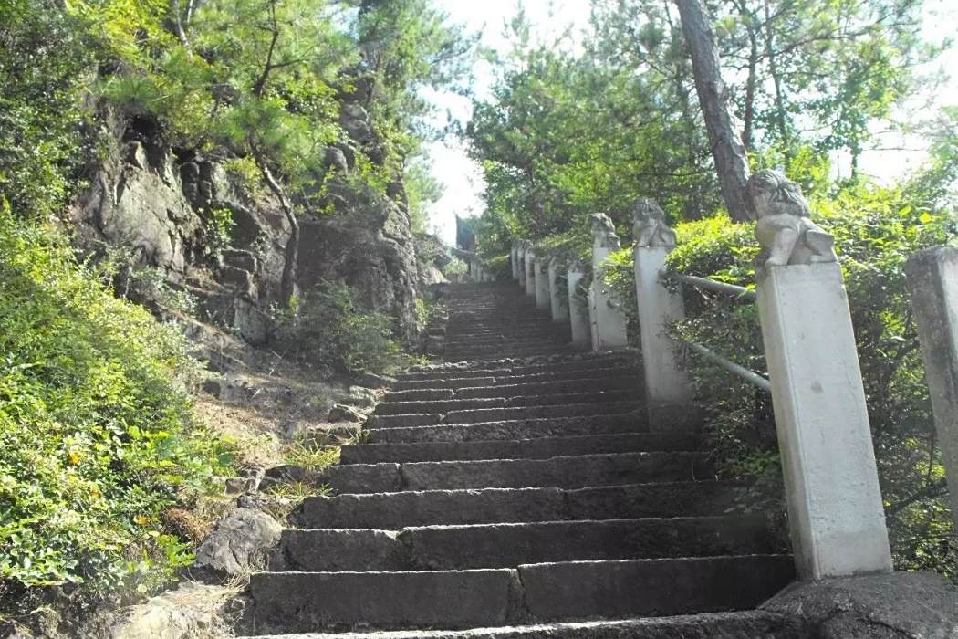 社姆山 社姆山