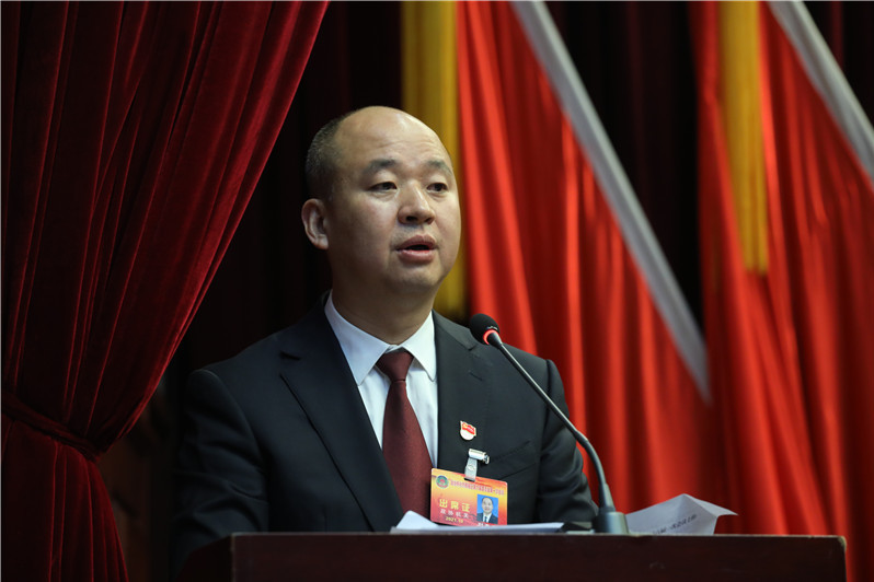 劉志宏(湖南省懷化市鶴城區政協主席) 劉志宏(湖南省懷化市鶴城區政協主席)