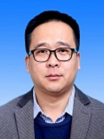 徐鋒(山東省濟南市平陰縣投資促進服務中心副主任) 徐鋒(山東省濟南市平陰縣投資促進服務中心副主任)