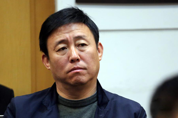 田昱(著名評書表演藝術家田連元之子) 田昱(著名評書表演藝術家田連元之子)