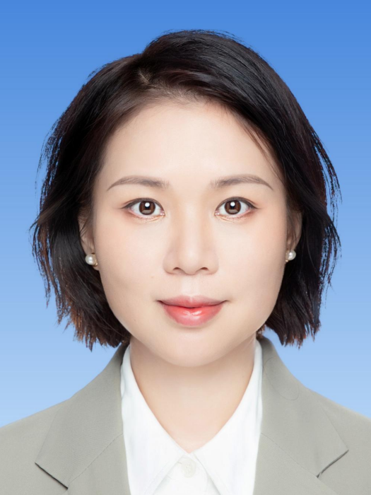 黃潔(湖南省長沙市天心區政府辦副主任) 黃潔(湖南省長沙市天心區政府辦副主任)