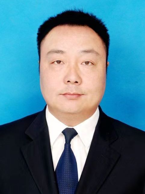 葉勇(湖北省十堰市生態環境局鄖西分局黨組成員、局長) 葉勇(湖北省十堰市生態環境局鄖西分局黨組成員、局長)