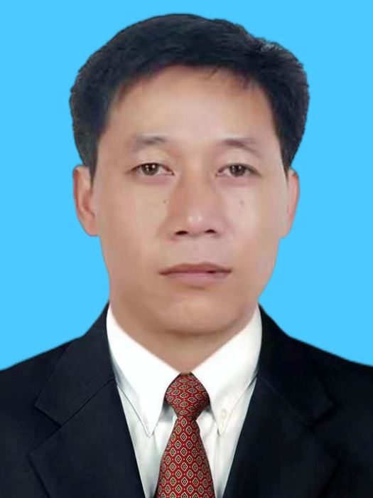 潘露(貴州省黔東南苗族侗族自治州榕江縣林業局黨組成員、縣國有林場場長) 潘露(貴州省黔東南苗族侗族自治州榕江縣林業局黨組成員、縣國有林場場長)