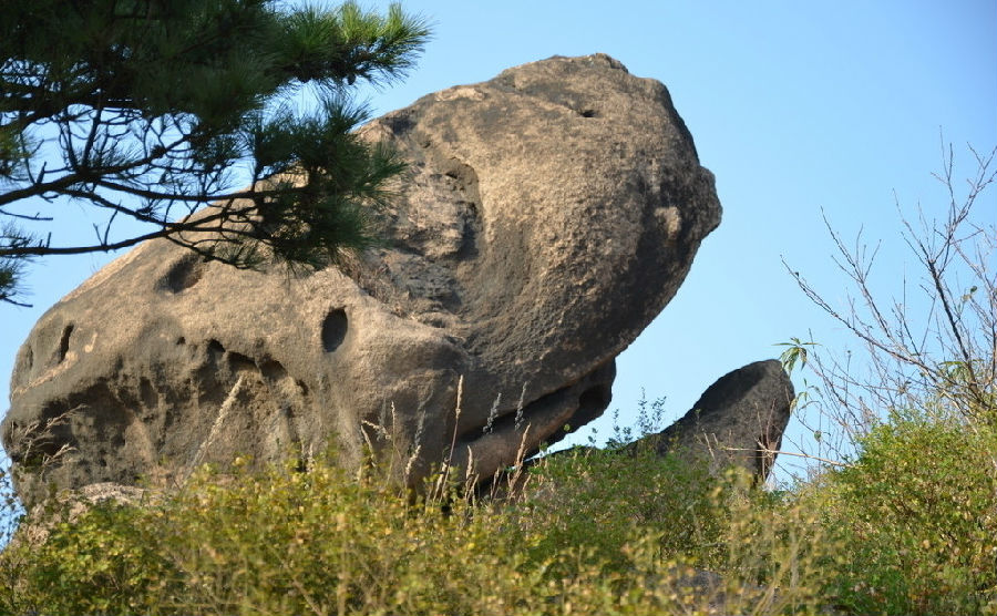 浮山怪石