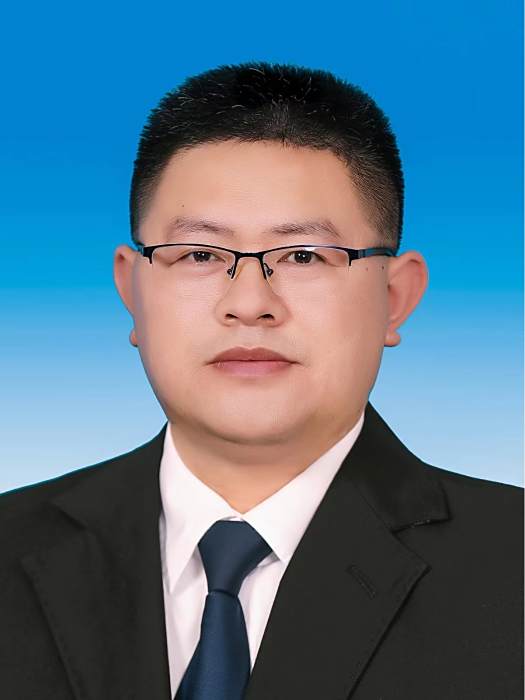 卜玉龍(湖南省長沙市芙蓉區行政審批服務局黨組成員、副局長、二級主任科員) 卜玉龍(湖南省長沙市芙蓉區行政審批服務局黨組成員、副局長、二級主任科員)