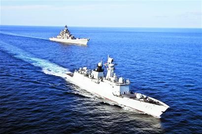鹽城艦與俄羅斯海軍基洛夫級巡洋艦