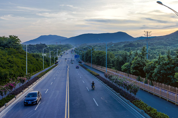 沿山大道(南京市浦口區道路) 沿山大道(南京市浦口區道路)