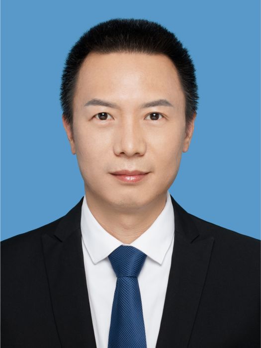 王特(長沙市開福區城市人居環境局黨組成員、副局長) 王特(長沙市開福區城市人居環境局黨組成員、副局長)