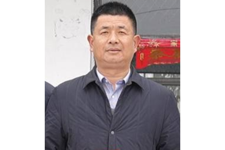 嚴中舉 嚴中舉