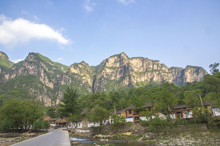 雙底村(廣西博白縣鳳山鎮下轄村) 雙底村(廣西博白縣鳳山鎮下轄村)