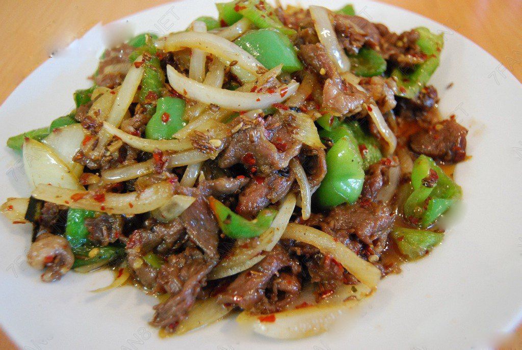 蔥爆兔肉片 蔥爆兔肉片