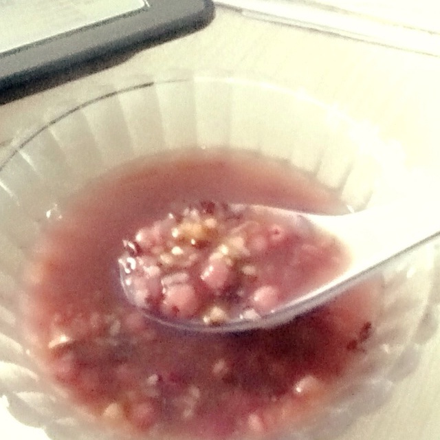 銀耳蓮子薏米紅豆粥