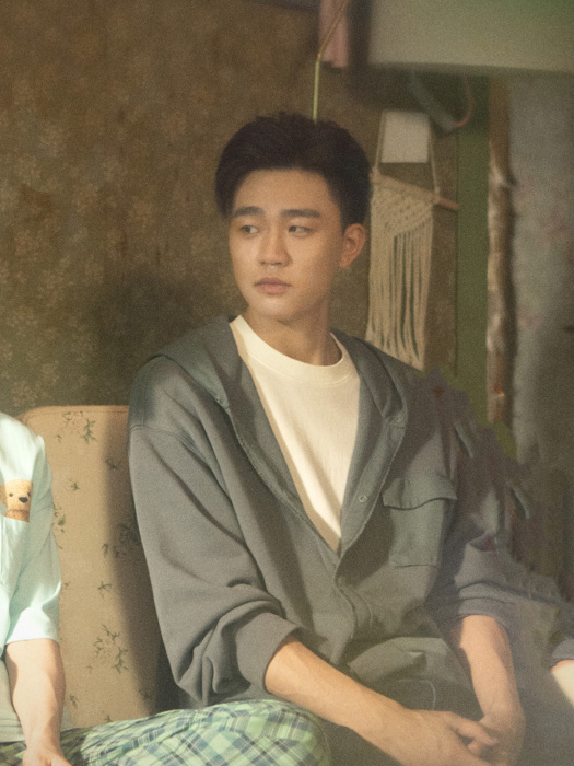 吳聰(電影《透明俠侶》中由王皓飾演的透明人角色) 吳聰(電影《透明俠侶》中由王皓飾演的透明人角色)