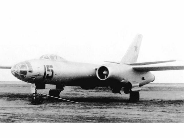 伊爾-28輕型轟炸機