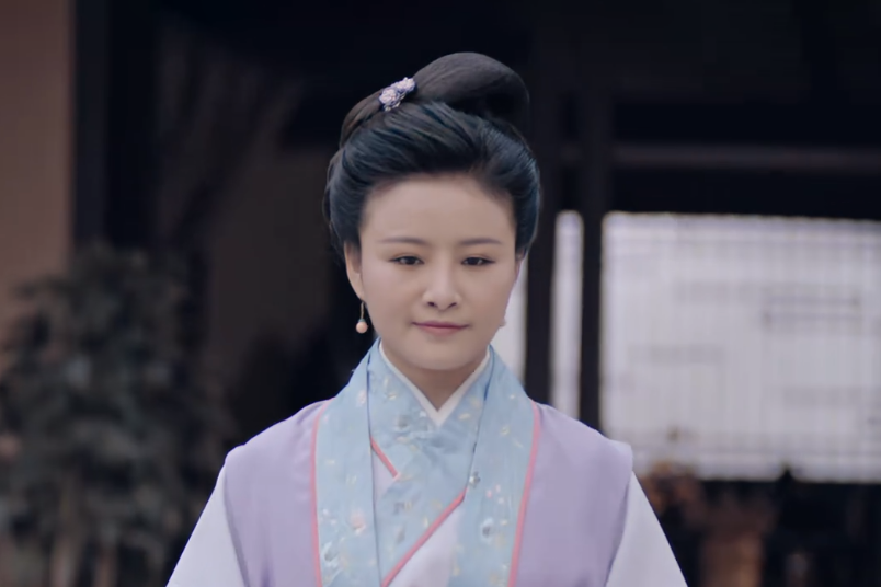 白玉(電影《乾坤斗轉鳳離巢》中的角色) 白玉(電影《乾坤斗轉鳳離巢》中的角色)