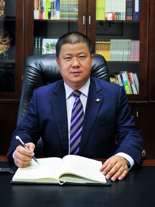 陳德官(德誠集團董事長) 陳德官(德誠集團董事長)