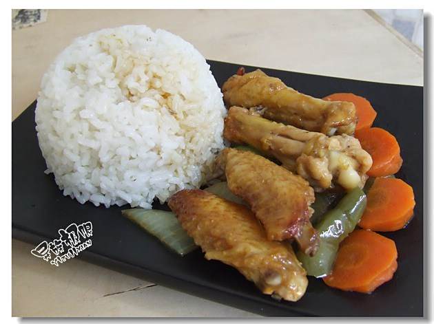 雞翅蓋飯 雞翅蓋飯