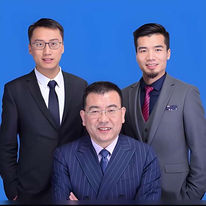 師出三人行 師出三人行