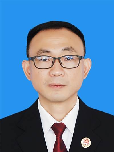 楊涌(四川省成都市新都區人民檢察院黨組成員、政治部主任) 楊涌(四川省成都市新都區人民檢察院黨組成員、政治部主任)