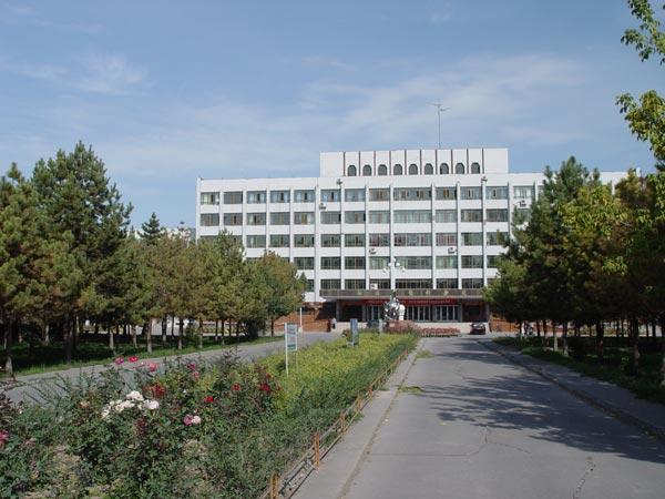 新疆農墾科學院