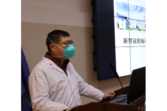 顧偉(大理大學第一附屬醫院感染科主任) 顧偉(大理大學第一附屬醫院感染科主任)