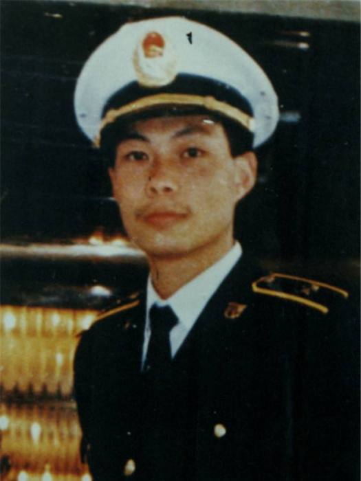 何建懷 何建懷