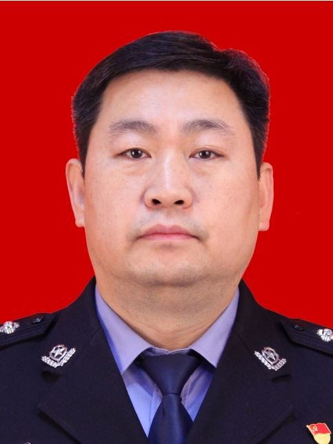 喬立波(河北省衡水市故城縣人民政府黨組成員、政府副縣長;縣公安局黨委書記、局長、督察長) 喬立波(河北省衡水市故城縣人民政府黨組成員、政府副縣長;縣公安局黨委書記、局長、督察長)