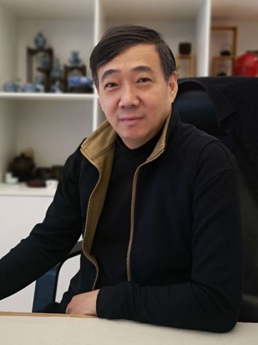 李瑞麟(環境藝術設計專家,當代空間藝術家) 李瑞麟(環境藝術設計專家,當代空間藝術家)
