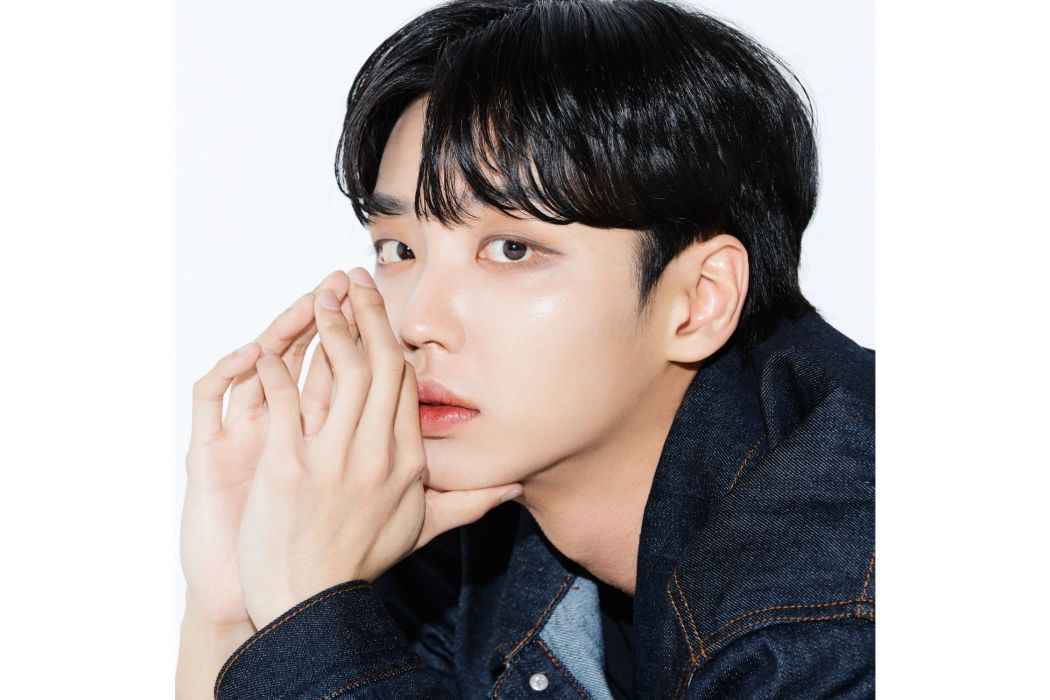 Eson(美韓雙籍男歌手) Eson(美韓雙籍男歌手)