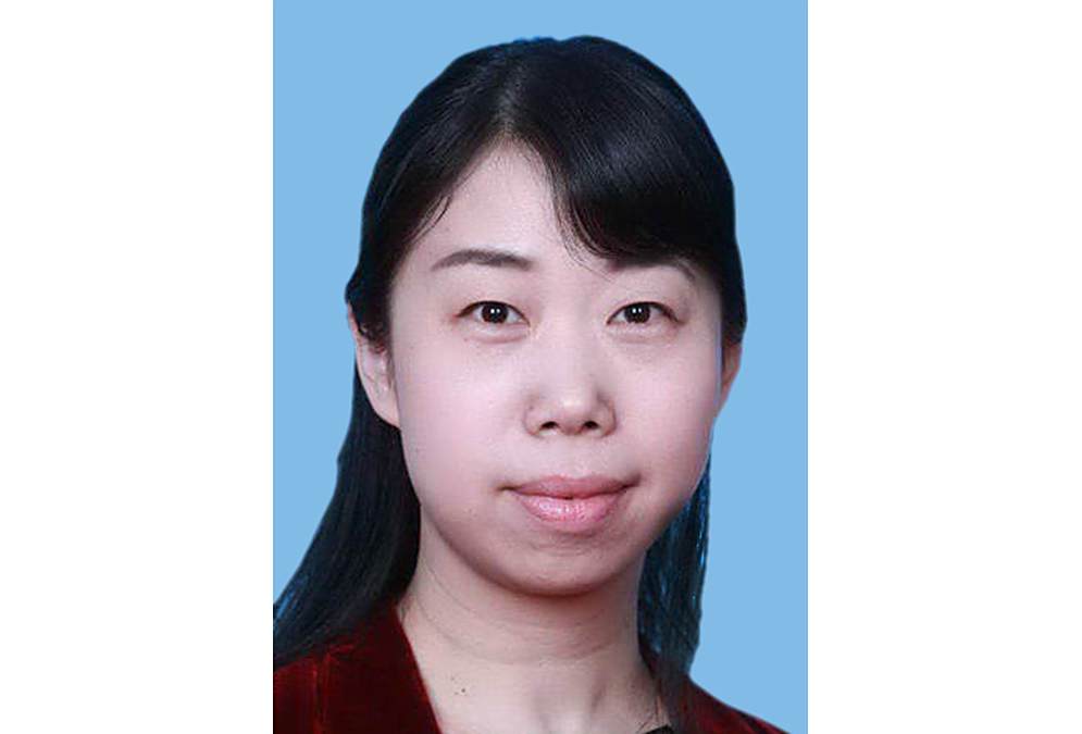 張君君(江蘇無錫朝陽集團股份有限公司副總經理、董事長) 張君君(江蘇無錫朝陽集團股份有限公司副總經理、董事長)