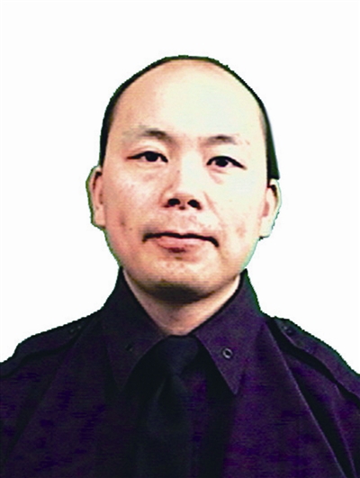 劉文健(紐約華裔警察)