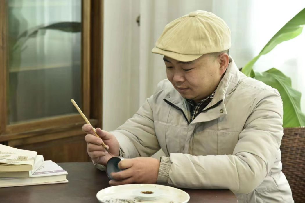龍斌(江西省高級技師(國家一級)) 龍斌(江西省高級技師(國家一級))