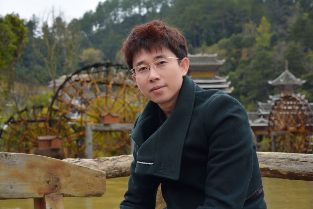 石宏(明星聲樂導師) 石宏(明星聲樂導師)