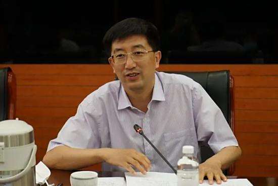 邱明(光大金融研究院常務副院長) 邱明(光大金融研究院常務副院長)