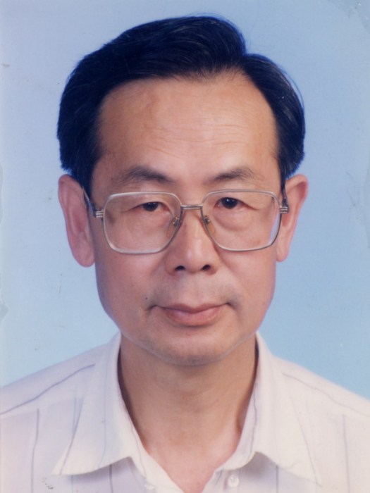 王毓泉 王毓泉
