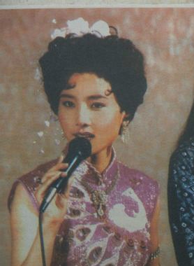 何賽飛 何賽飛